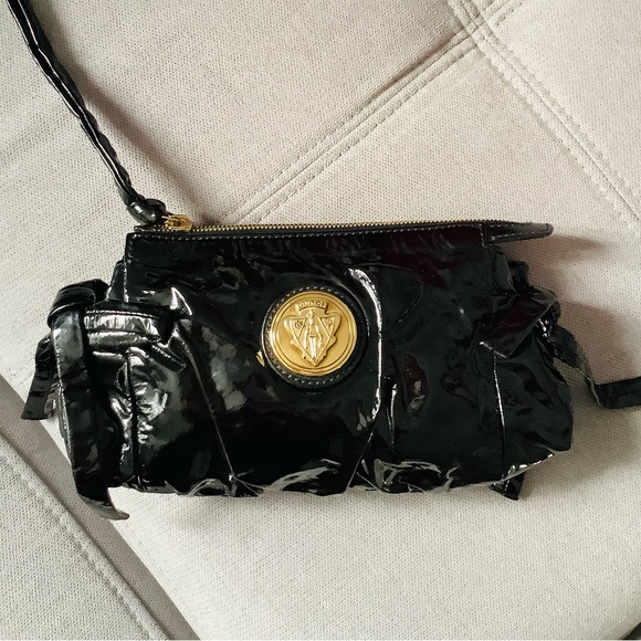 Gucci Handbags - Very dressy GUCCI GO OUT clutch/ bag 🔥🔥🔥
